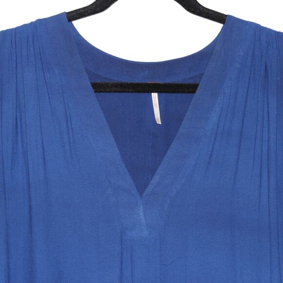 Free People Blue Flowy Tank Top V-neck Size Medium - Picture 2 of 3